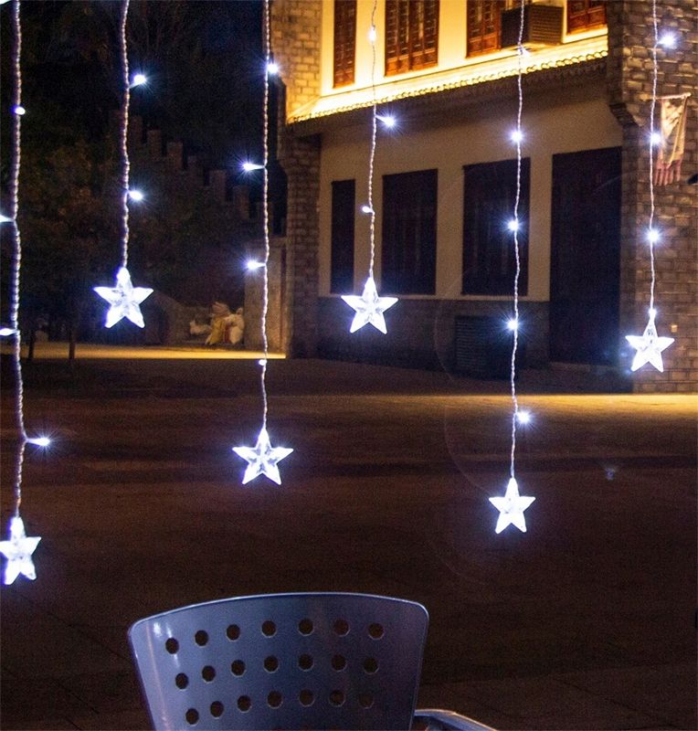 LED Vianočný svetelný záves STAR 108 LED 31V studená biela