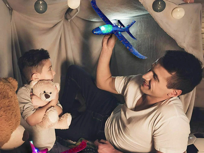 Penové hádzacie lietadlo s LED osvetlením 47 cm – modré