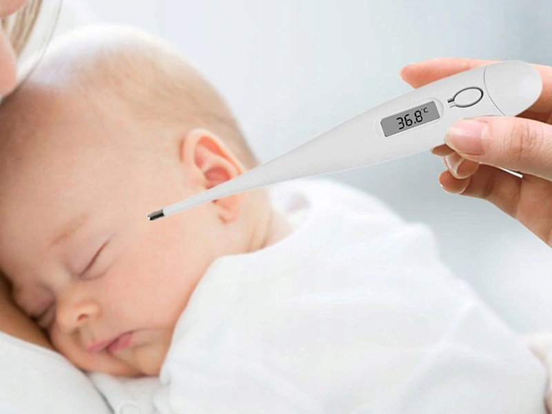 Detský digitálny teplomer s LCD displejom a pamäťou