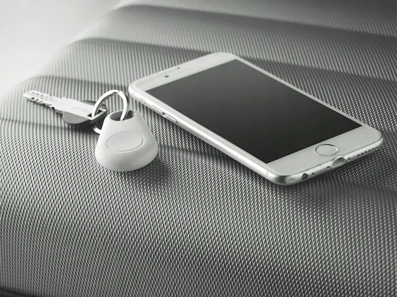 Lokalizátor kľúčov bluetooth biely