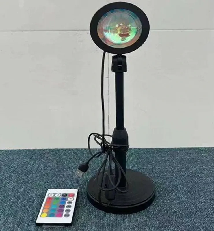 Lampa s projektorom západu slnka s diaľkovým ovládaním