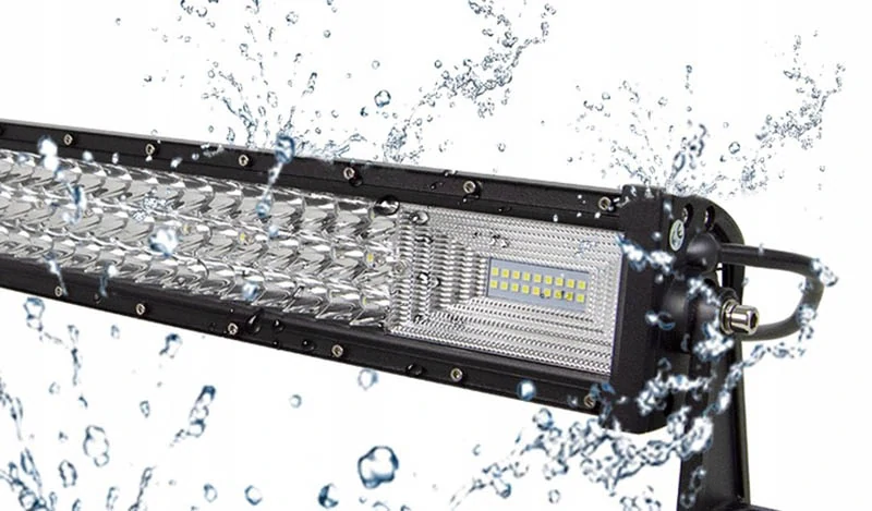 Pracovná LED lampa 675W na auto 130cm