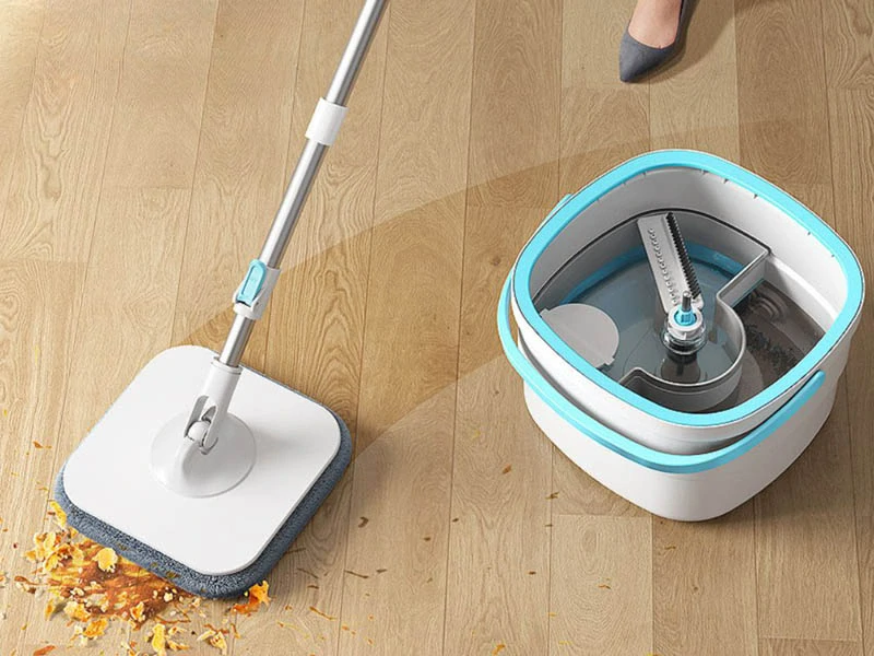 Mop rotačný 360° s vedrom a 2 návlekmi z mikrovlákna