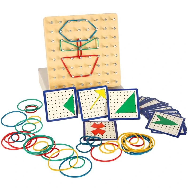 Drevený geoboard – tvorenie tvarov z gumičiek