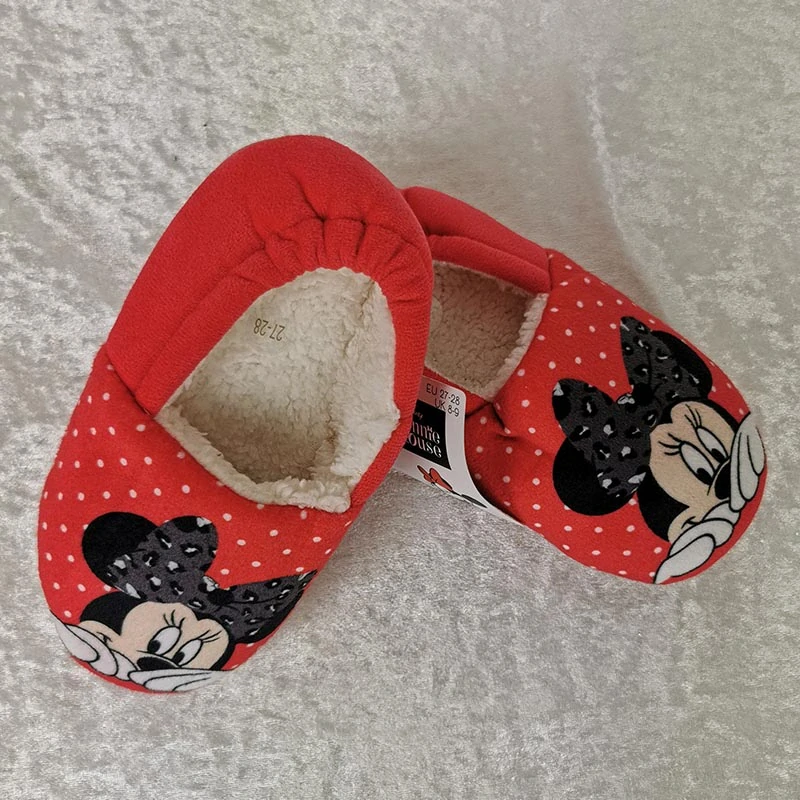 Detské papuče Minnie Mouse červené s bodkami – veľkosť 27–28