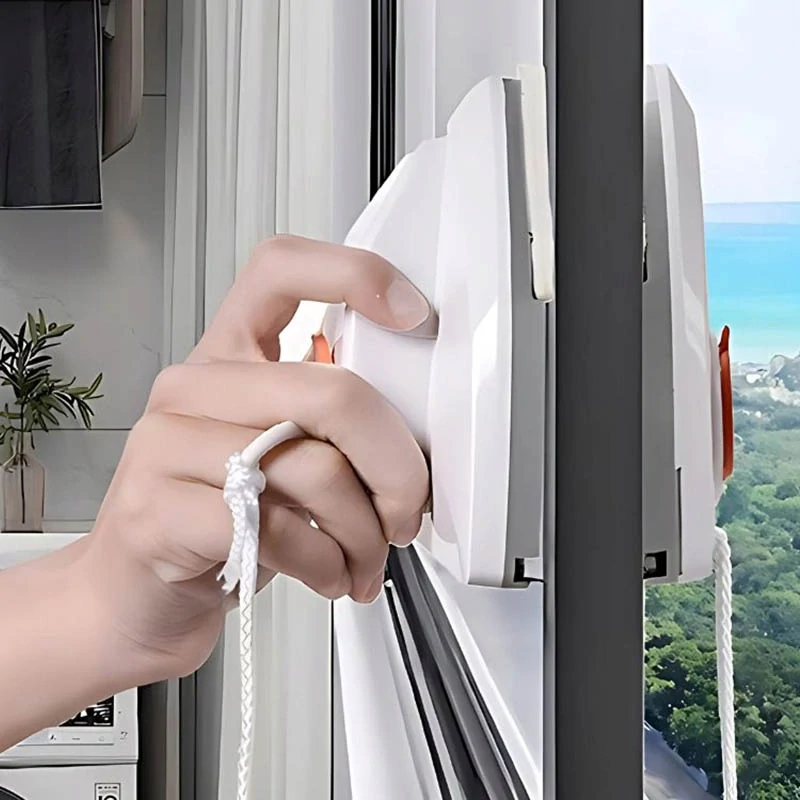 Magnetická obojstranná pomôcka na umývanie okien
