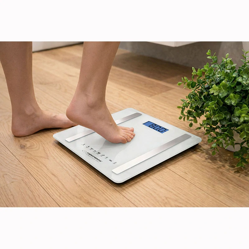 Digitálna analytická osobná váha Esperanza B.FIT 8 v 1 biela