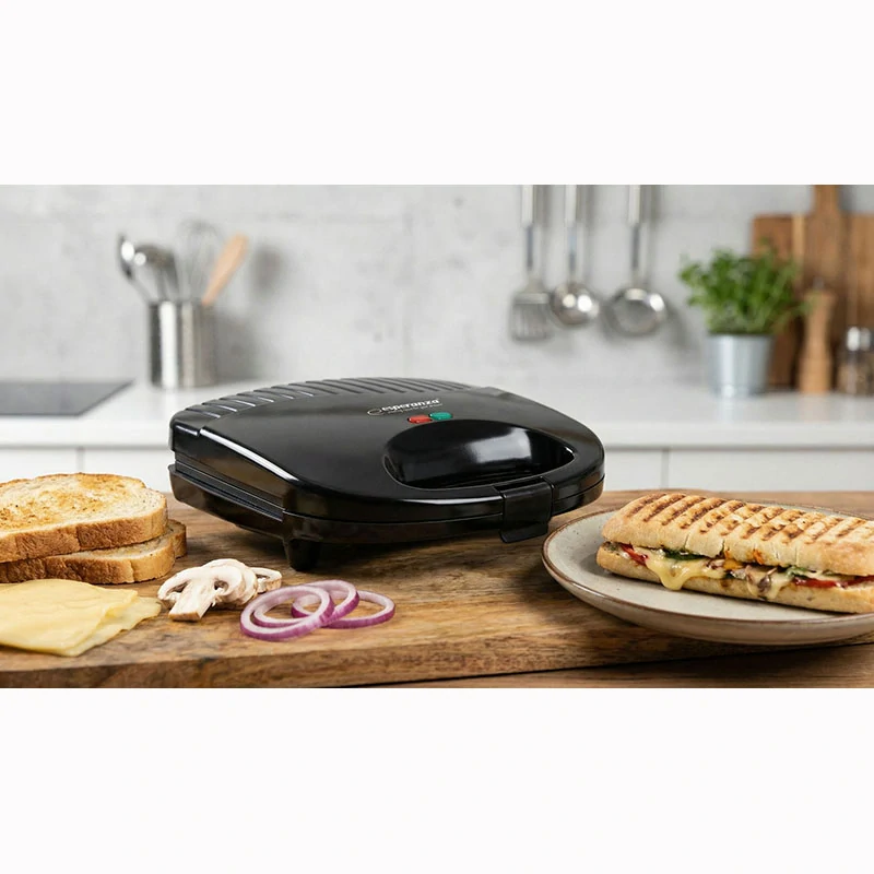 Sendvičovač Esperanza TORTILLA s grilovacími platňami 1000 W