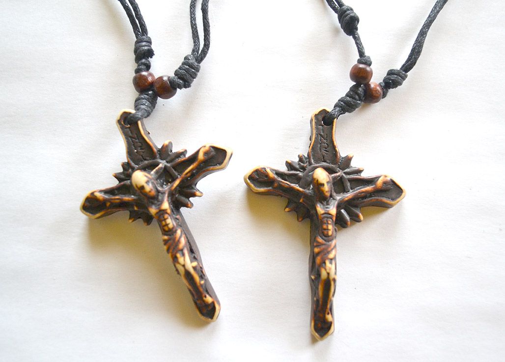 Náhrdelník Jesus kožený 