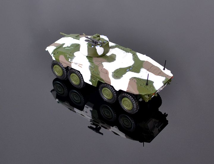 Model prieskumného obrneného vozidla LUCHS 1:74