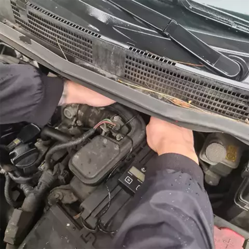 Počítadlo motohodín stroja Xtrobb