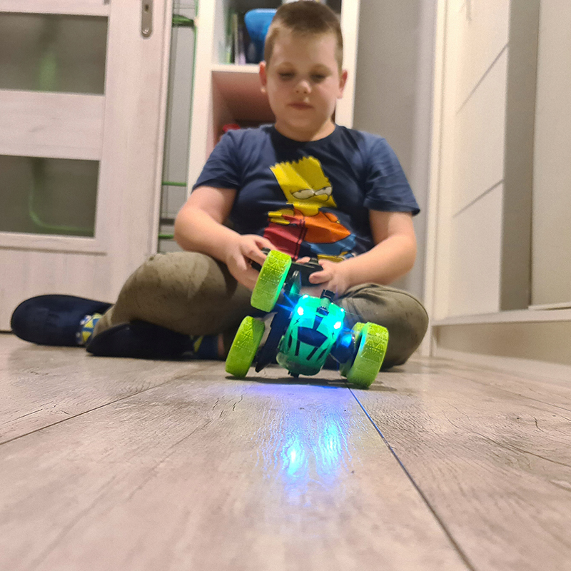 Kruzzel Twister Akrobatické auto zelené
