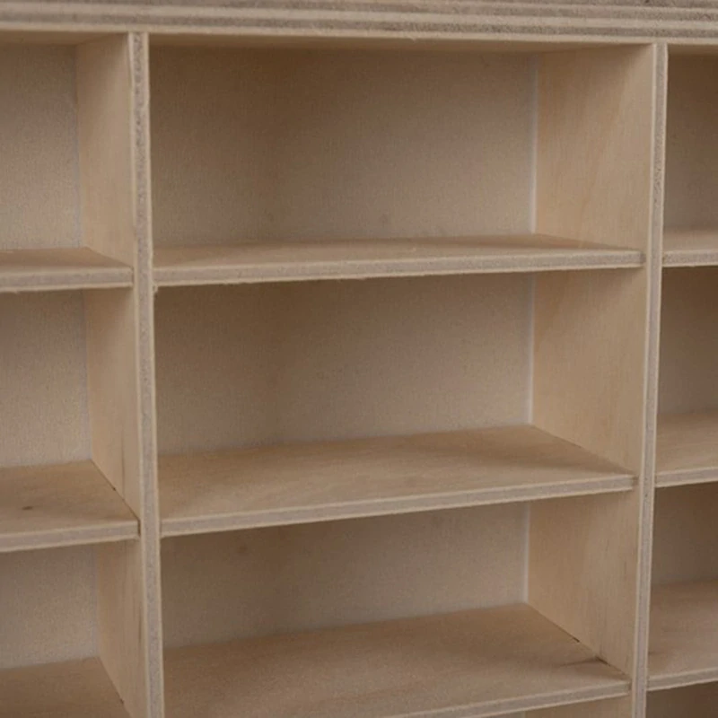Drevený regál na autíčka a modely 60 x 40 cm