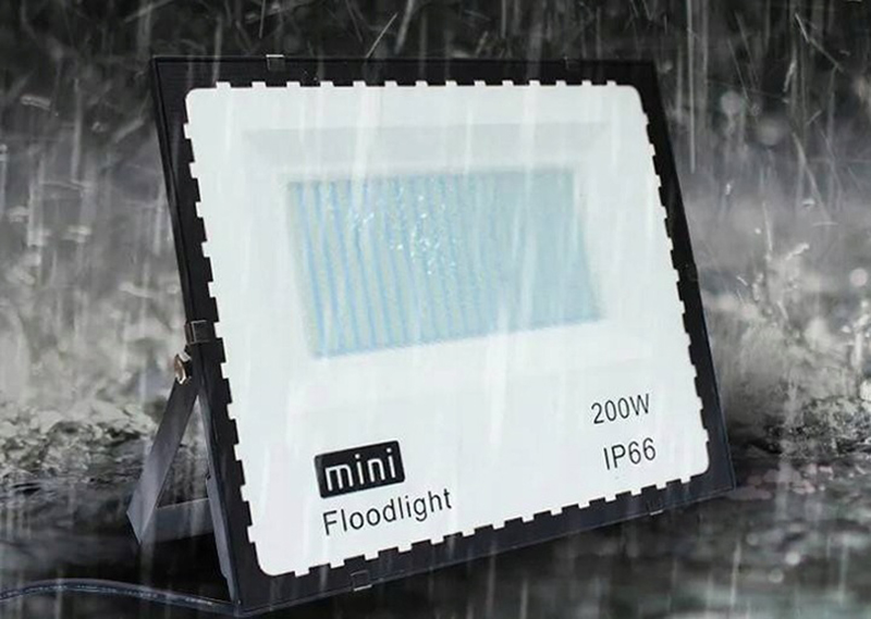 Halogénový reflektor LED s detektorom pohybu 200W
