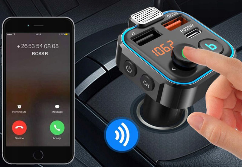 Transmitter do auta s USB nabíjaním