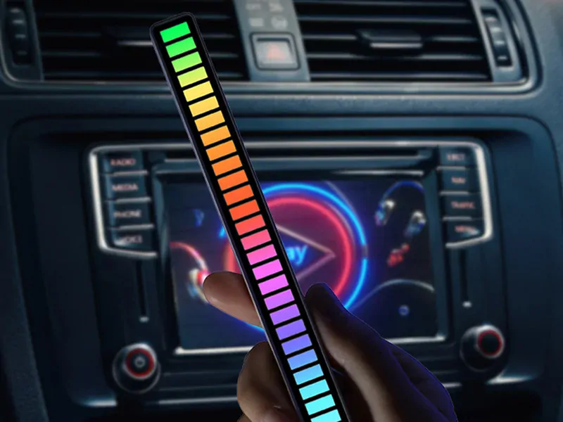 LED panel reagujúci na zvuk na batérie biely