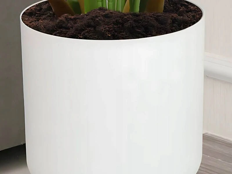 Kvetináč na nožičkách 21cm biely