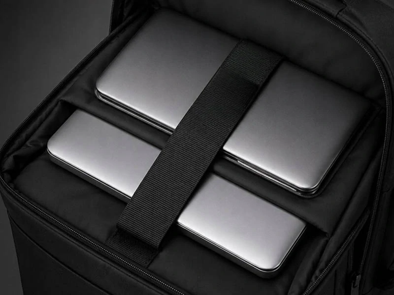 Biznis batoh na notebook USB čierny