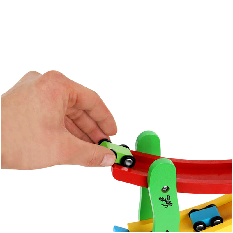 Pretekárska drevená autodráha + 4 autíčka