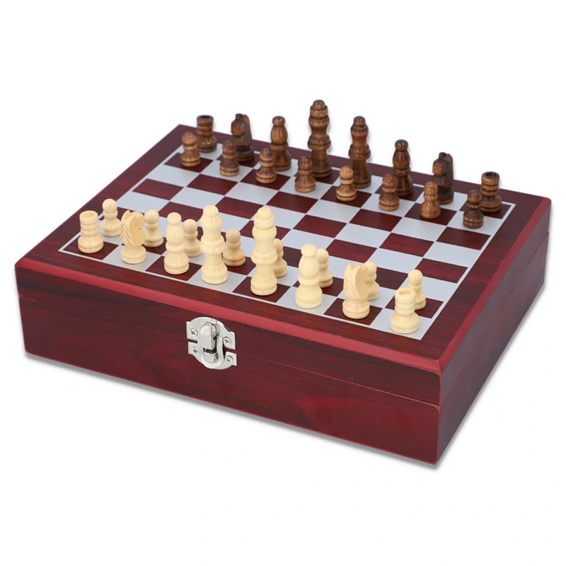 Ploskačka 240ml s pohárikmi a lievikom v darčekovej kazete Chess