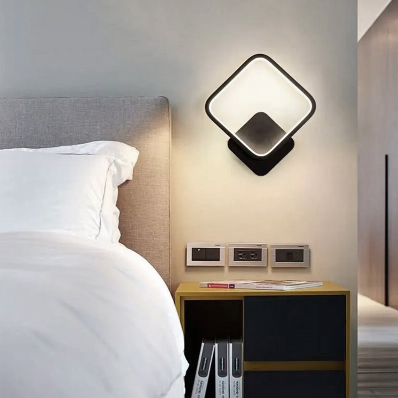 Nástenná LED lampa 12W čierna