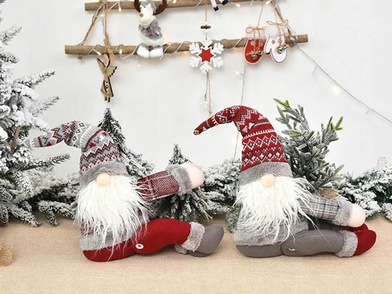 Vianočný škriatok na záclonu 59cm sivý
