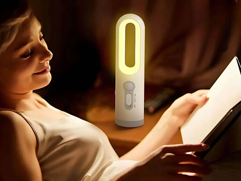 Nočná USB LED lampička s pohybovým senzorom a funkciou baterky