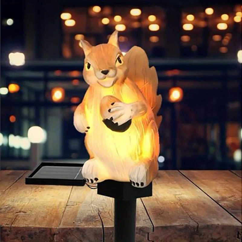 Solárna LED lampa Veverička so žaluďom