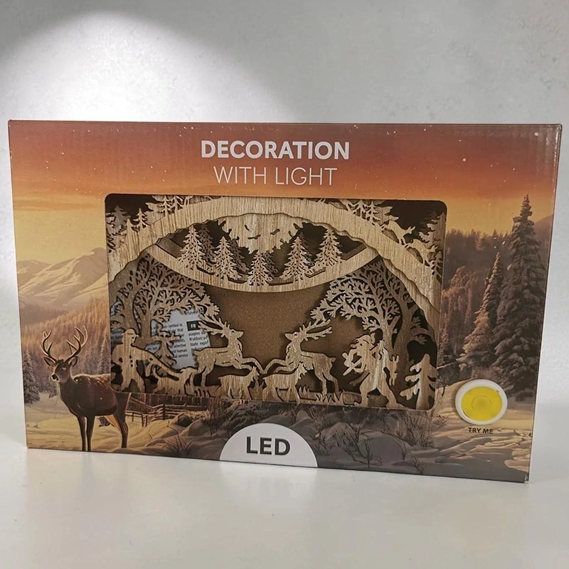Drevená LED vianočná dekorácia – zimná lesná scenéria