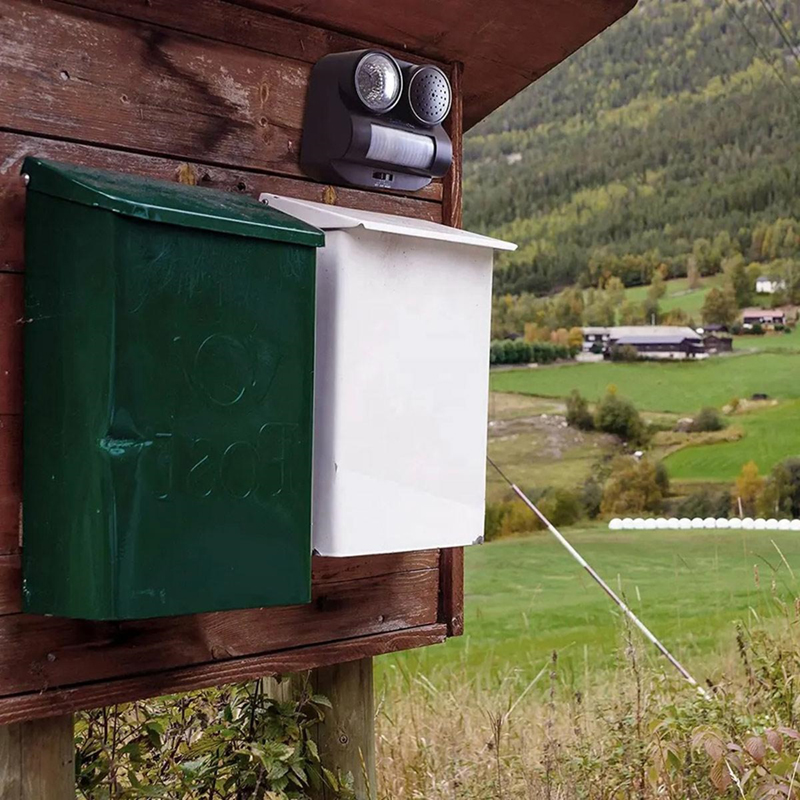 Elektronický odpudzovač - Zvukový a svetelný plašič zvierat 
