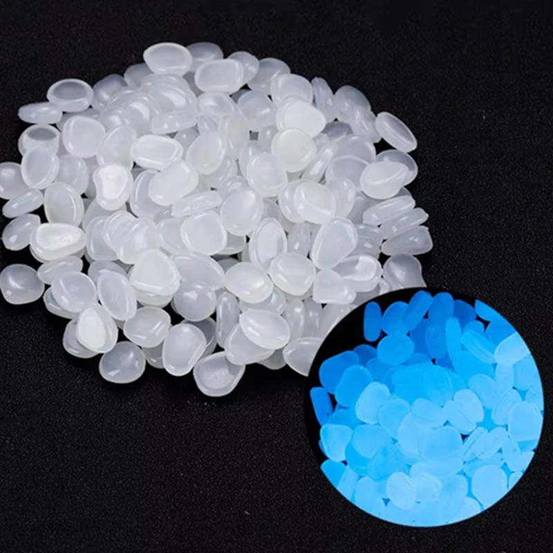 Fluorescenčné kamienky 100ks biele svietiace v tme