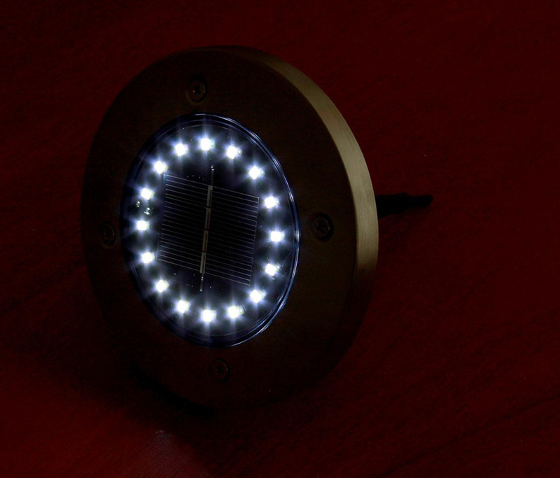 Záhradná solárna lampa 16 LED