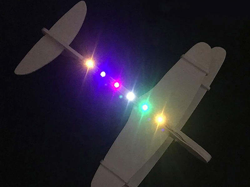 Lietadlo penové 6 LED USB