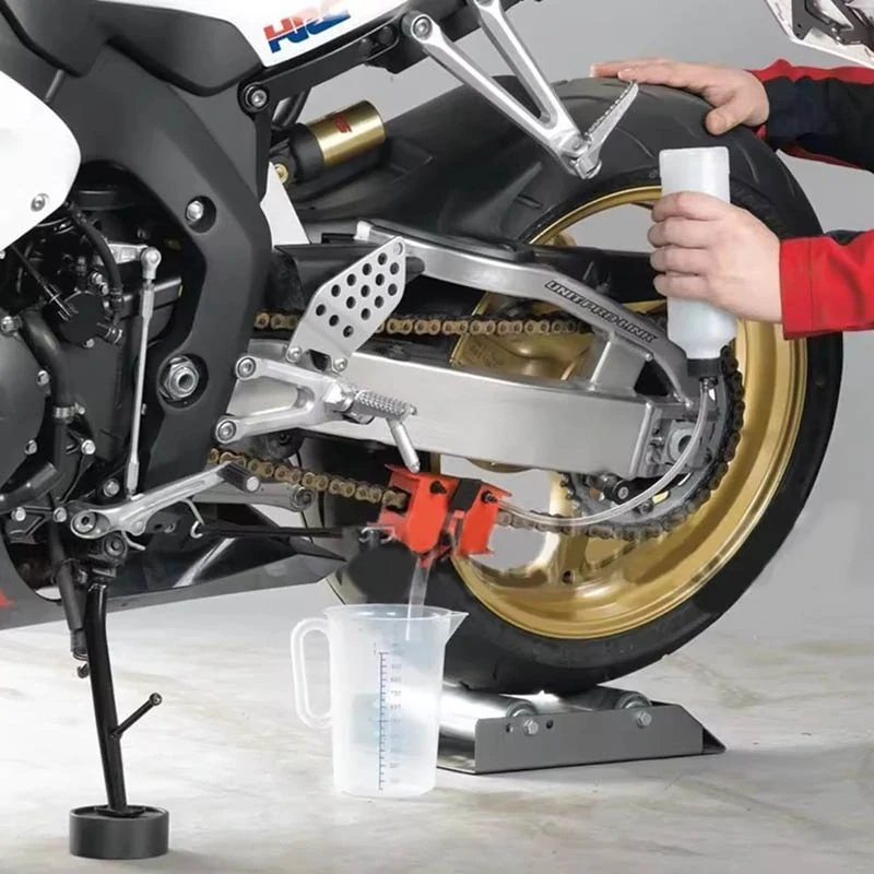 Sada na čistenie a mazanie reťaze motocykla