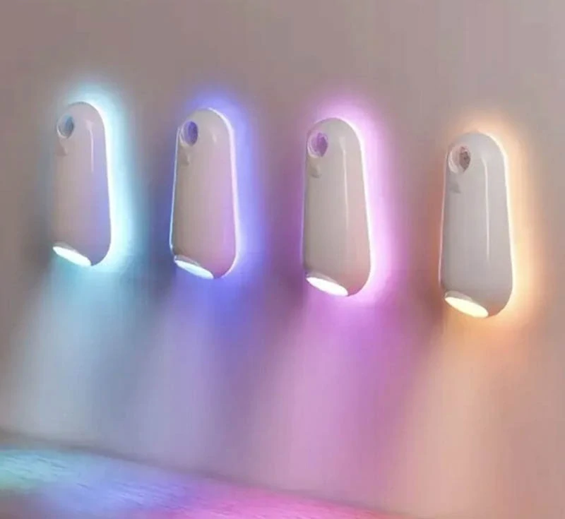 Nočná LED RGB lampa do WC s pohybovým senzorom