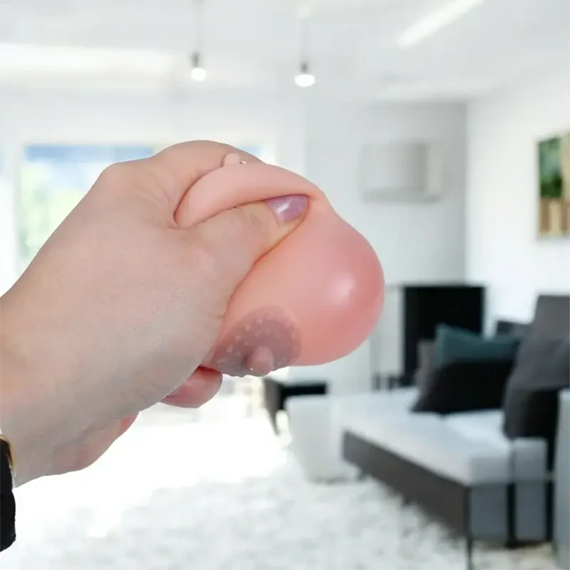 Antistresová loptička v tvare ženského prsníka 5 cm