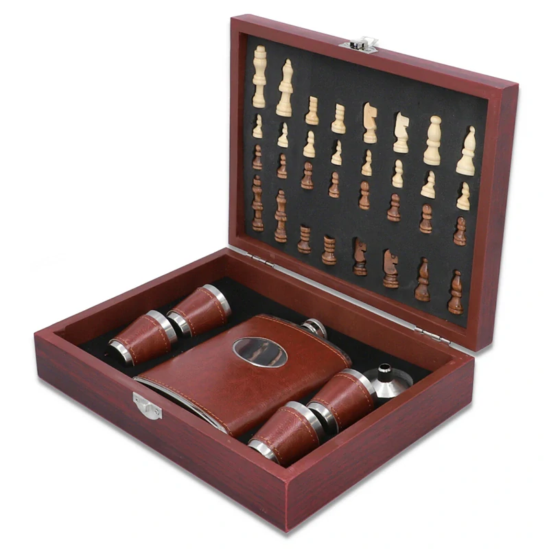 Ploskačka 240 ml v darčekovej kazete Chess – šachový set