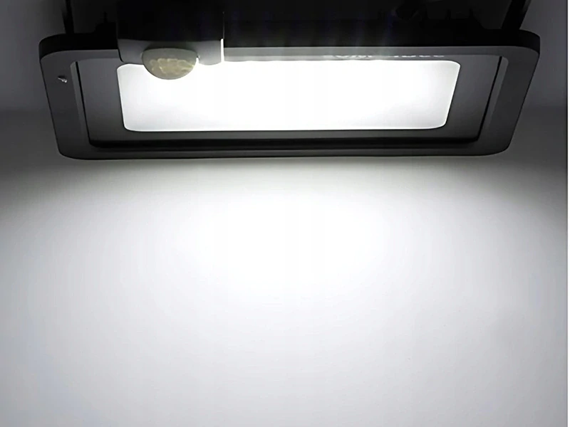 Vonkajší reflektor LED s detektorom pohybu 50W