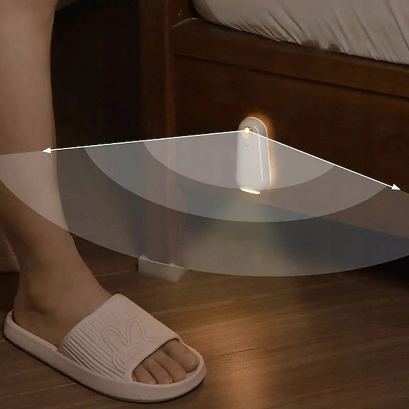 Nočná LED RGB lampa do WC s pohybovým senzorom