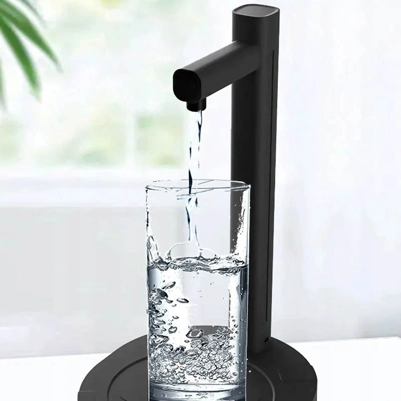 Automatická pumpa na vodu s USB nabíjaním a hadičkou do barela