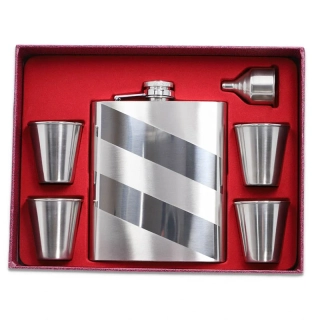 Ploskačka Stripe XXL 540ml s pohárikmi a lievikom