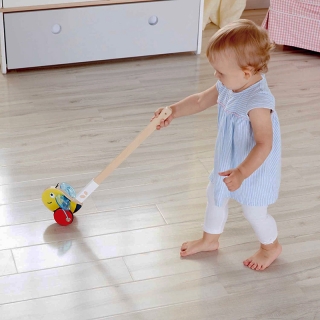 Hape Toys Čmeliak na tlačenie