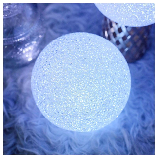 LED guľa meniaca farby  8cm