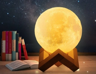 Nočná LED lampa Mesiac 14 cm s diaľkovým ovládaním
