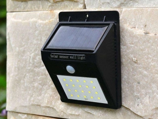 Solárna lampa s pohybovým senzorom