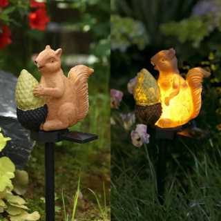 Solárna záhradná lampa - Veverička