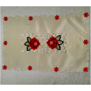 Prestieranie na stôl vyšívané 40x25cm