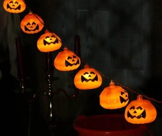 Halloweenska LED girlanda Tekvice 2m