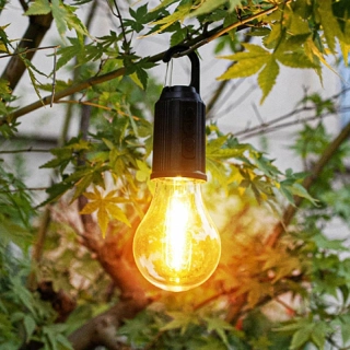 Solárna závesná LED lampa s háčikom a USB-C nabíjaním