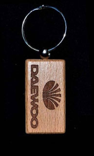 Prívesok drevo DAEWOO